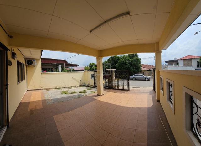 RENOVATED END LOT Single Storey Taman Paya Emas Cheng Melaka 2