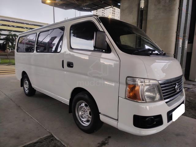 2013 Nissan urvan (3.0) window van 14 seat - 1