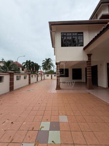 Pelangi indah 2 storey corner house For Rent 1