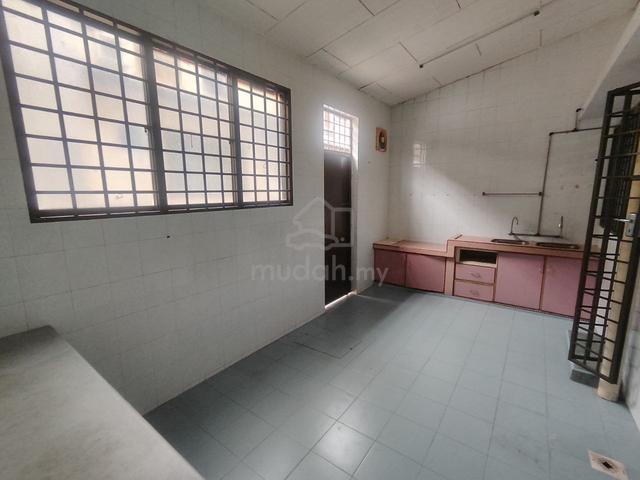 Clean House 🔥 Bercham Taman Mewah - Double Storey House - 4rooms 3