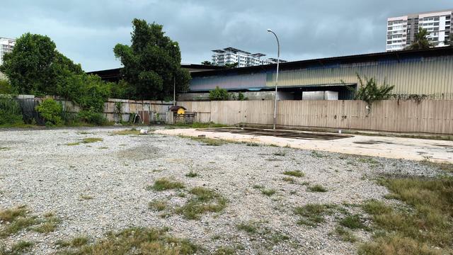 Butterworth(LORONG KUBUR)near bagan luar land for rent
 5
