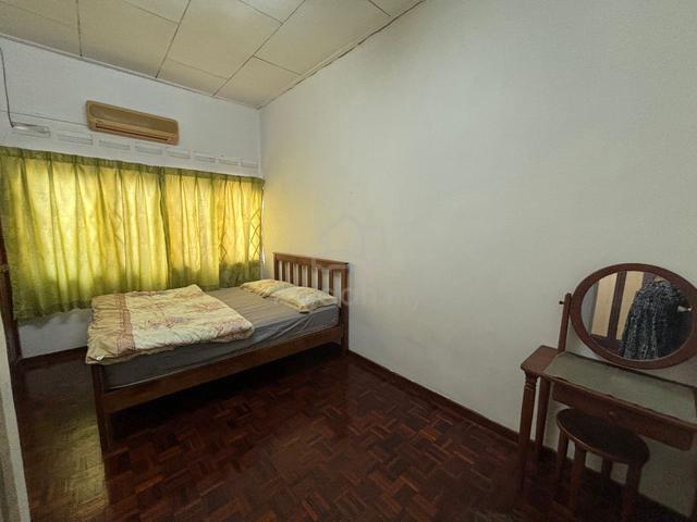 Double Storey Terrace House for Rent at Taman Pelangi 1