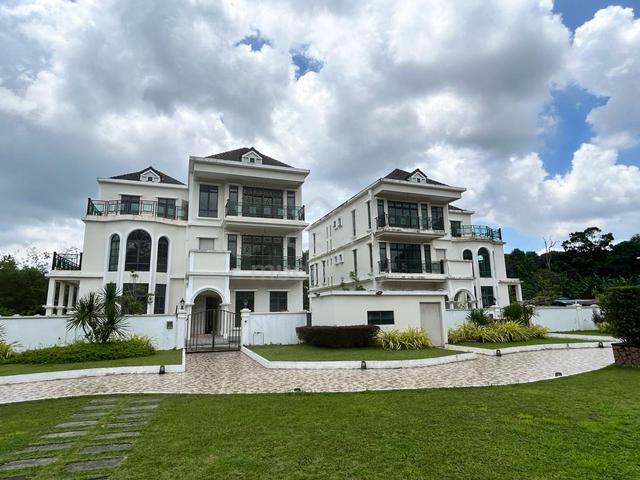 Taman Laguna 3 Storey Bungalow Villa 10bed Johor Bahru 1