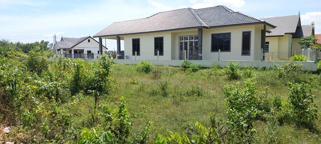 Lot Banglo 7000sqft Mengabang Telipot dekat pantai 1