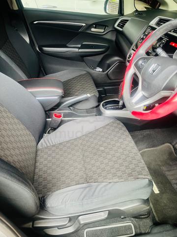 2015 Honda JAZZ 1.5 E (A) - 5