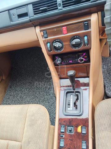 1990 Mercedes Benz 230E 2.3 W124 (A) - 3