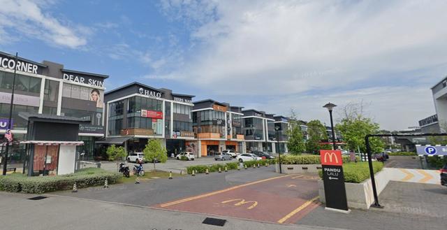 (DESERVE RENOVATED UNIT) 1F Shoplot at Iconic Point, Simpang Ampat 1
