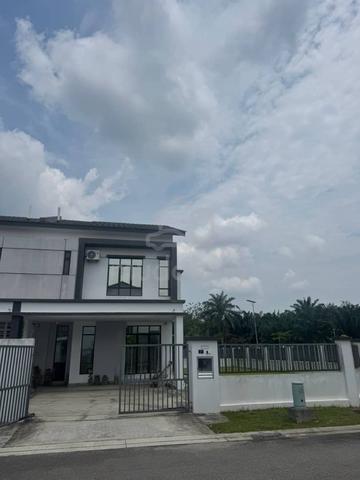 CORNER LOT 2 TINGKAT (just cuci kaki sje untuk new couple) PASIRGUDANG 1