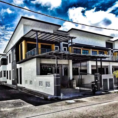 Rumah Teres 2 Tingkat (Endlot) Taman Seri Tanjong Minyak Melaka 1