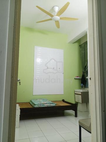 #middle room #room to let #couple room #bilik untuk sewa #sewa murah 1