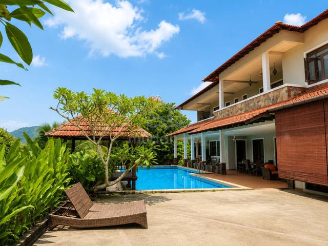 2sty Bungalow Kemensah Heights Ampang (20000+sqf, Good Condition) ukay 1