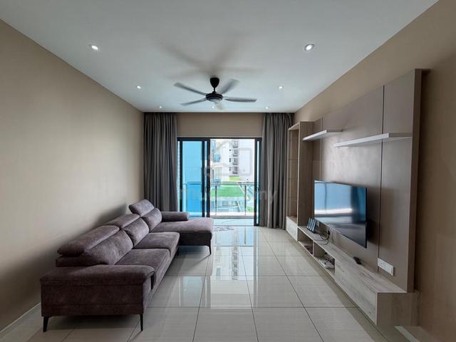 Queens Residences Q1 @ Queens Waterfront 1