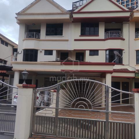 3 storey terrace workers stay 1