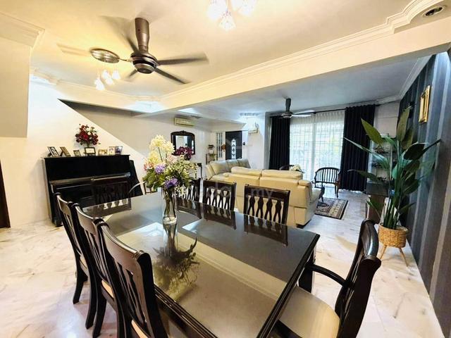 (RENOVATED+CANTIK) Double Storey Taman Saujana Puchong SP 6, Puchong. 1