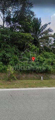 Lot Banglo Pekan Sungkai Mengadap Jalan Besar, Sungkai -Perak 1