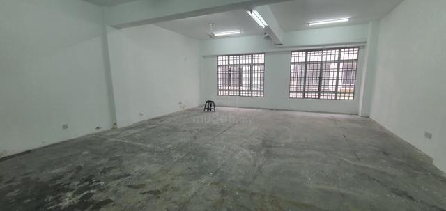 Dataran Otomobil Apartment 1