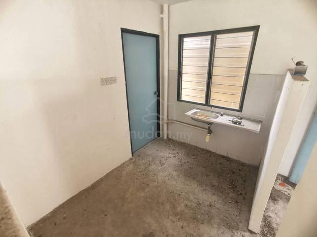 Apartment Seri Seroja 4