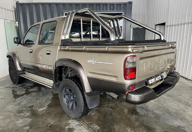 Toyota HILUX 2.5 SR TURBO (A) - 3
