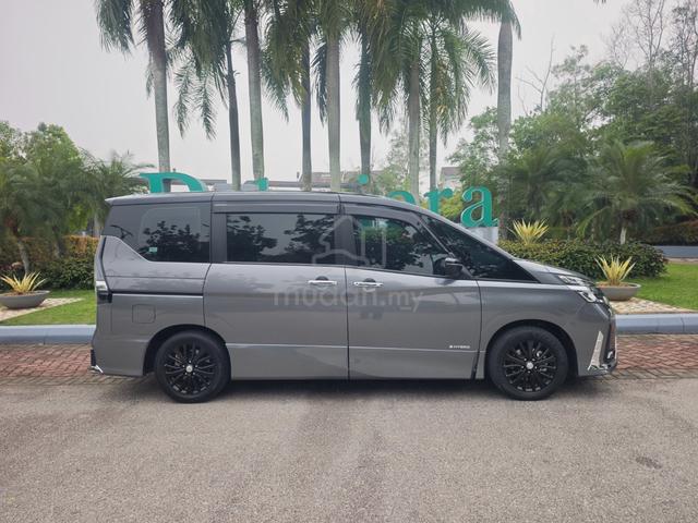2024 28000km Nissan Serena 2.0 PREMIUM - 4