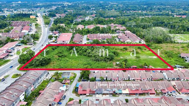 Tanah 3 Ekar Hadapan Kem Desa Pahlawan Untuk Dijual 1