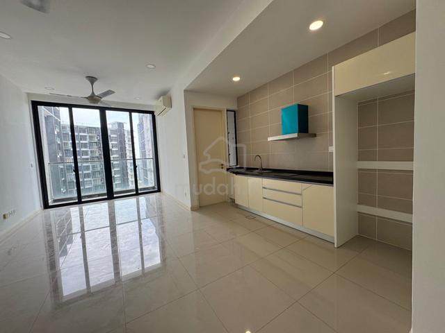 D' Pristine @ Medini 1