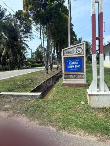 Tanah lot pembanguan for sale at Telok Emas 1