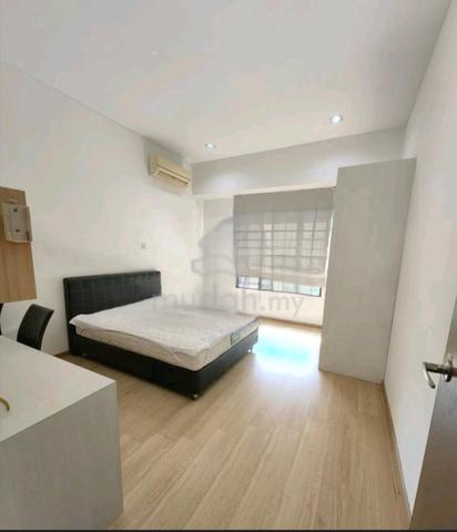 Fully Furnished Miri riam Master Room For Rent 1
