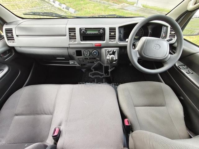 2010 Toyota Hiace 2.5 (M) Panel Van Diesel Engine - 5