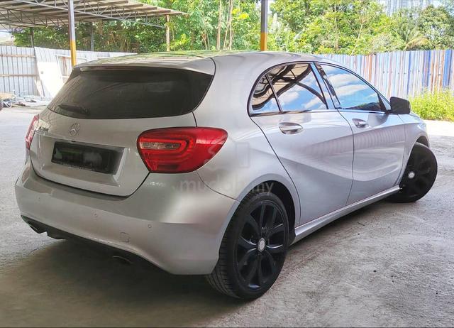 LOAN KEDAI IC Only! 2015 MERC A200 1.6(A)  - 5