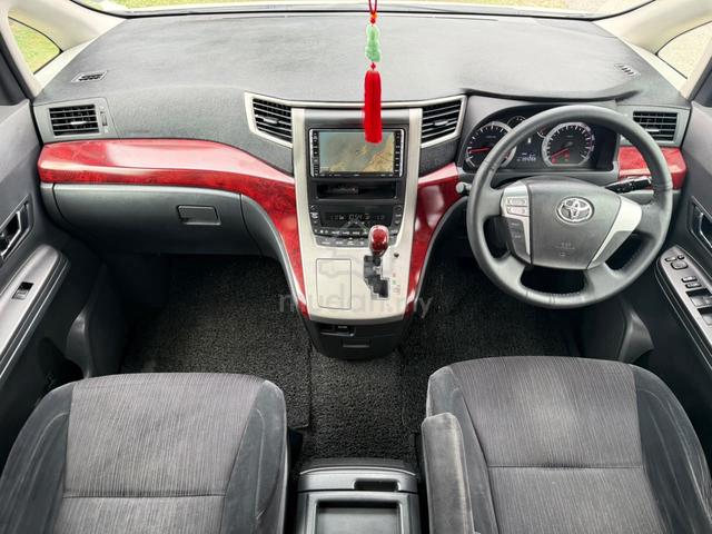 Toyota VELLFIRE - 4