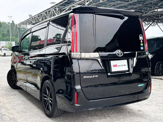 Toyota ESQUIRE 2.0 GI PREMIUM VOXY Facelift - 2