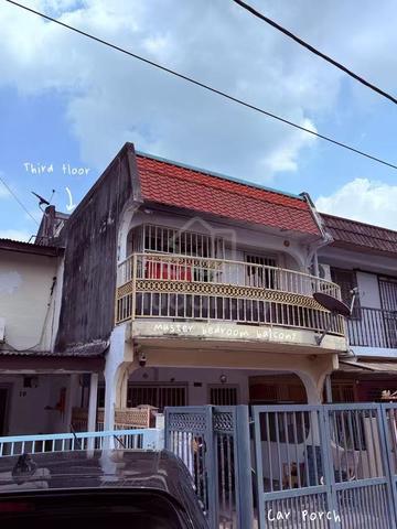 Landed House Taman Cahaya 1