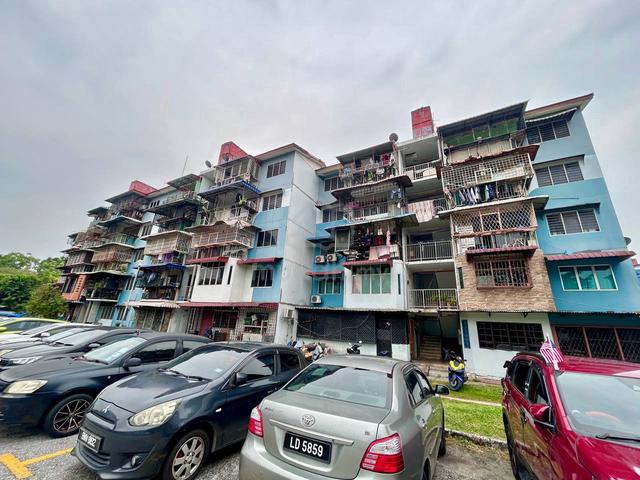 Flat PKNS Seksyen 18 Shah Alam 1
