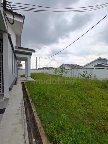 Kulai Jalan puyuh single storey terrace house corner 4 bed 2 bathroom 1