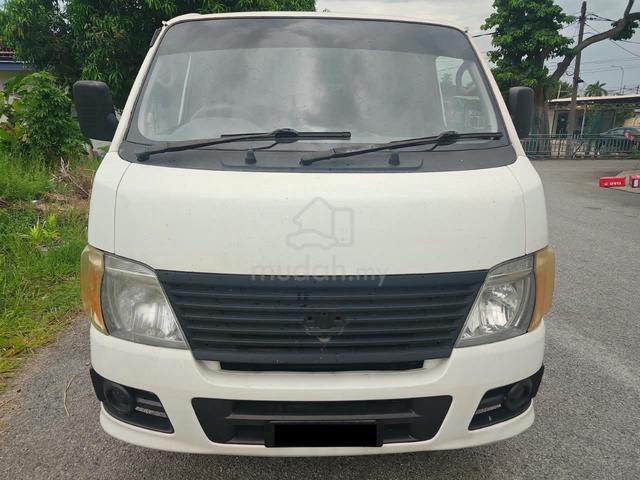 2010 2015 Nissan Urvan Panel Van - 2