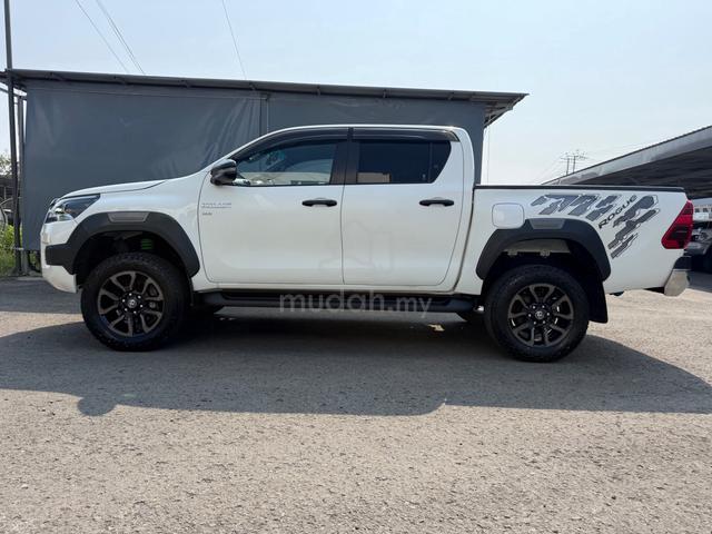 2022 Toyota HILUX 2.8 ROGUE (A) - 4
