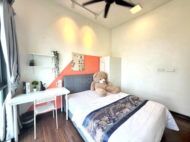 Skyville @ Benteng 8 Room |🚶🏻‍♂️ Near KTM Petaling | WiFi Included🔥 1