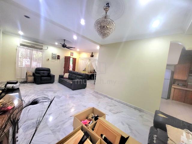 Fully Renovated Open Facing Double Storey Putra Heights, Subang Jaya 5