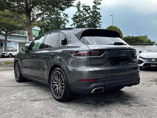 2022 Local Porsche CAYENNE 3.0 V6 1 Owner - 2
