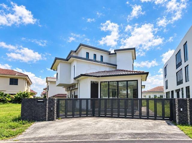 Post West Subang Heights / Subang Jaya 《Below Market Value 30 %》 1