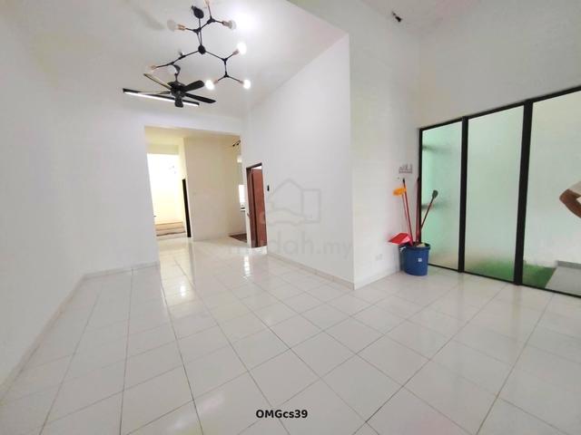 Look Like New ! Double Storey House Avani Bandar Bukit Raja Klang 1