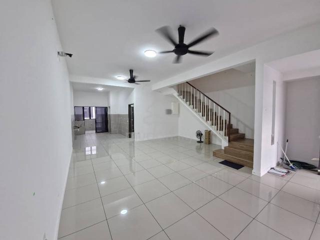 2 STY Terrace Sepang Serenia Anira KLIA Sunsuria Kota Warisan 1