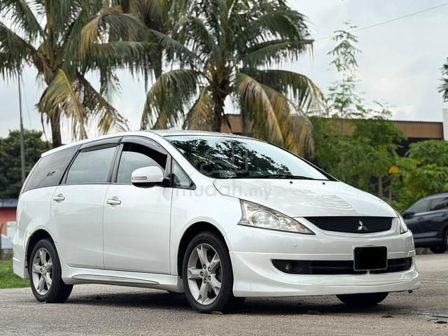 2010 Mitsubishi GRANDIS 2.4 MIVEC ENHANCED (A) - 1