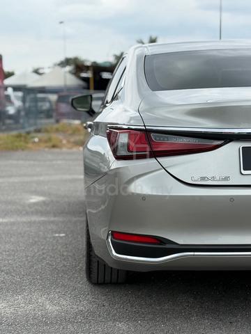 2023 Lexus ES250 2.5 LUXURY MY19 XZ10 (A) - 4