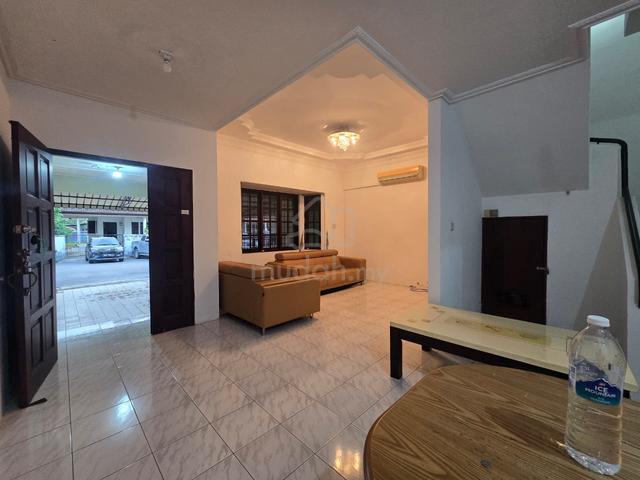 Bormill Estate Double Storey Intermediate House For Rent📍Near Aeon 1
