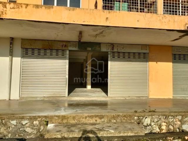 Big Shoplot for Rent near KLIA (Cempaka Court) 1