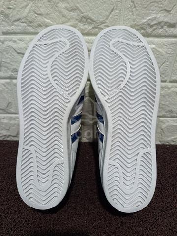 Uk5 Adidas Superstar Sneakers - photo 5 of 6