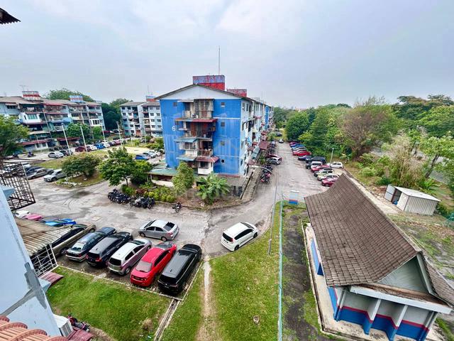 Flat PKNS Seksyen 18 Shah Alam 1