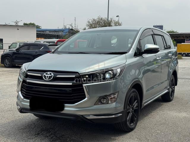 Toyota Innova 2.0 X - 5
