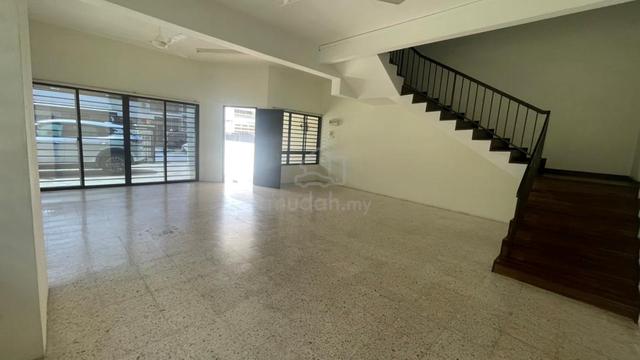 Double storey semi detached in Kolam Ikan Bayan Lepas 1